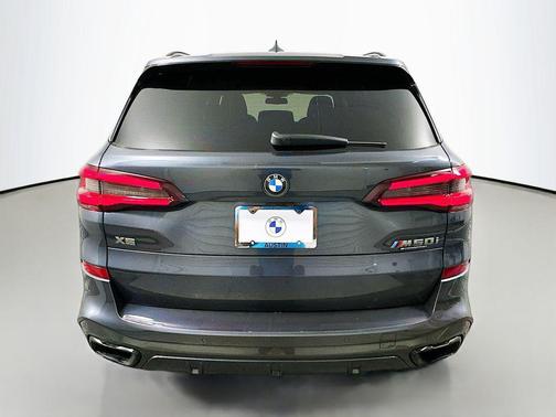 2021 BMW X5 M50i