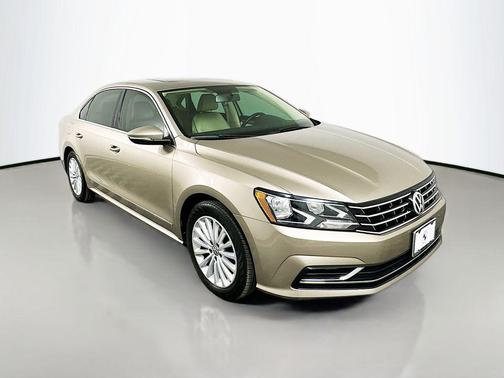 2016 Volkswagen Passat 1.8T SE