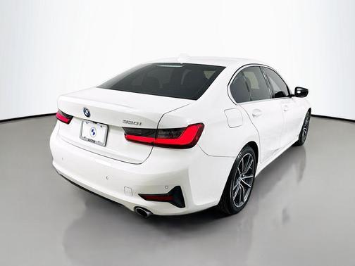 2019 BMW 330 330i