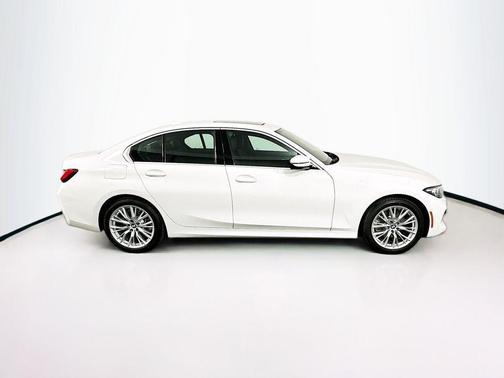 2024 BMW 330 i