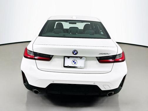 2023 BMW 330e Base