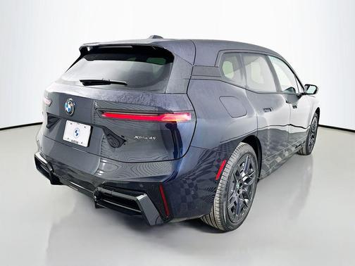2026 BMW iX xDrive45
