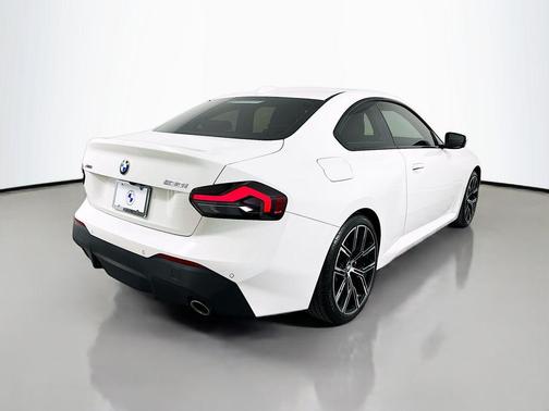 2023 BMW 230 i xDrive