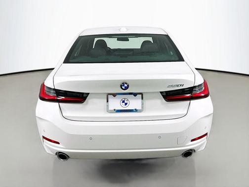 2025 BMW 330 330i Sedan