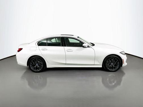 2025 BMW 330 330i Sedan