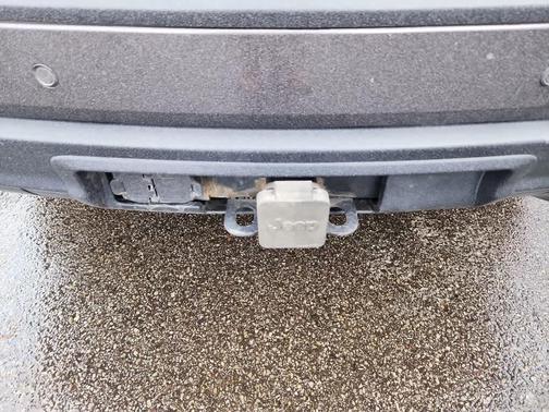 2020 Jeep Grand Cherokee Laredo E