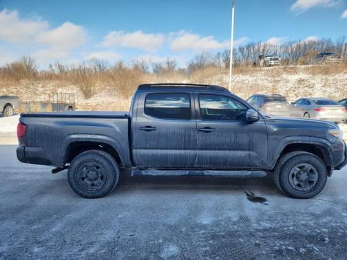 2018 Toyota Tacoma SR