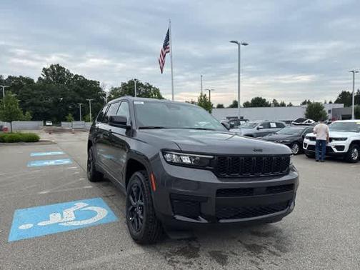 2025 Jeep Grand Cherokee L Laredo