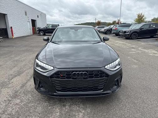 2025 Audi A4 45 S line quattro Premium