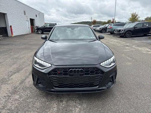 2025 Audi A4 45 S line quattro Premium