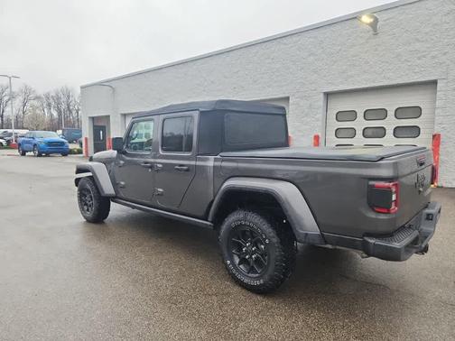 Granite Crystal Clearcoat Metallic 2024 Jeep Gladiator Sport