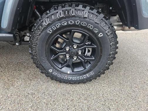 Hydro Blue Pearlcoat 2026 Jeep Gladiator Sport