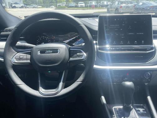 Silver Zynith 2024 Jeep Compass Limited