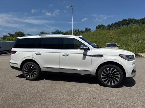 2024 Lincoln Navigator Black Label