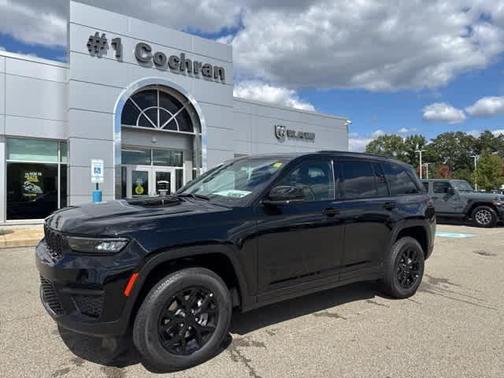 2025 Jeep Grand Cherokee Laredo