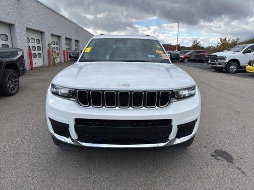 2023 Jeep Grand Cherokee L Laredo