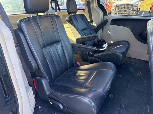2015 Chrysler Town & Country Touring