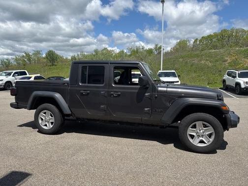 2020 Jeep Gladiator Sport