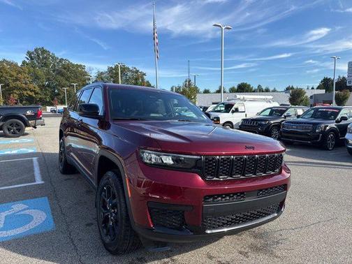 2025 Jeep Grand Cherokee L Laredo