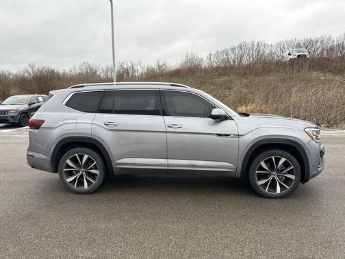 2025 Volkswagen Atlas 2.0T SEL Premium R-Line