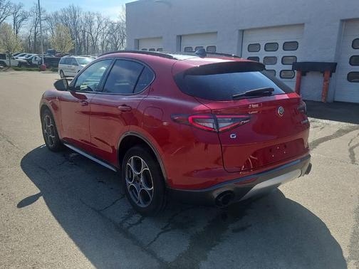 2024 Alfa Romeo Stelvio Ti