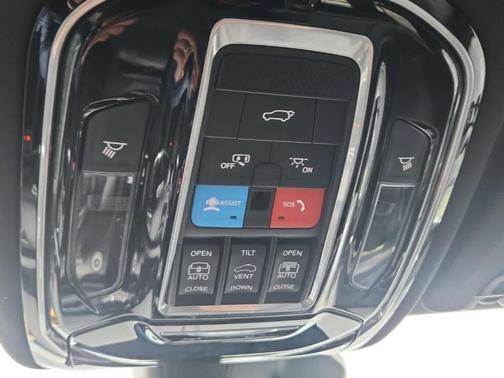 2022 Jeep Grand Cherokee Overland