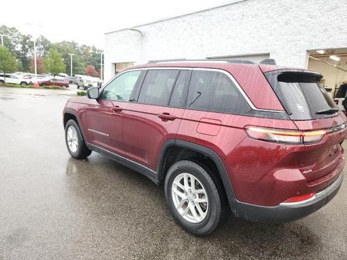 2023 Jeep Grand Cherokee Laredo