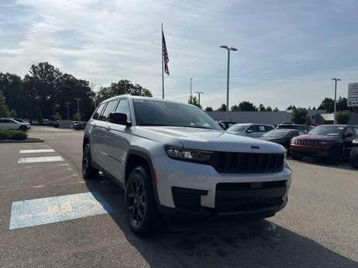2025 Jeep Grand Cherokee L Laredo
