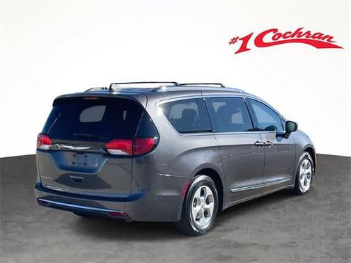2017 Chrysler Pacifica Touring-L Plus