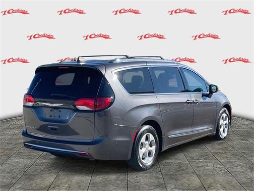 2017 Chrysler Pacifica Touring-L Plus