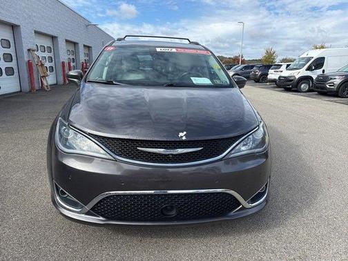 2017 Chrysler Pacifica Touring-L Plus