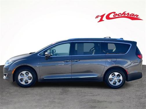 2017 Chrysler Pacifica Touring-L Plus
