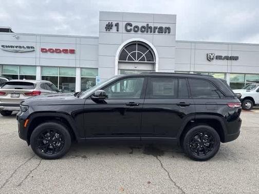2025 Jeep Grand Cherokee Laredo