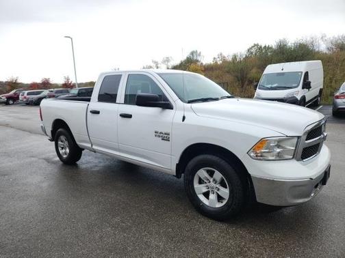 2024 RAM 1500 Classic SLT