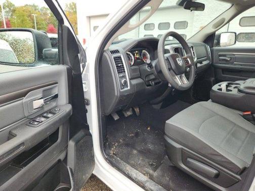 2024 RAM 1500 Classic SLT