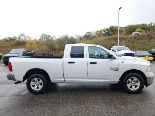 2024 RAM 1500 Classic SLT