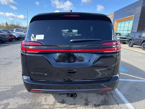 2026 Chrysler Pacifica Limited