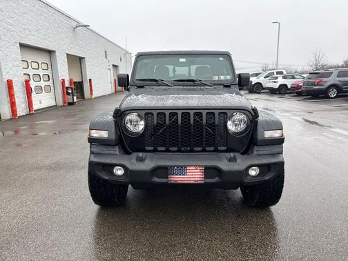 2020 Jeep Gladiator Sport