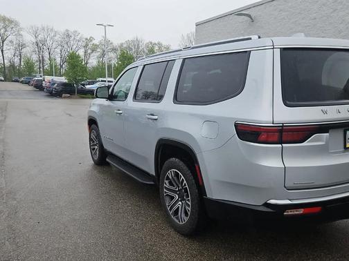Silver Zynith 2022 Jeep Wagoneer Series III
