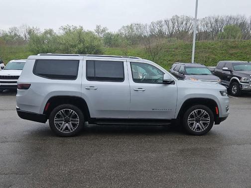 Silver Zynith 2022 Jeep Wagoneer Series III