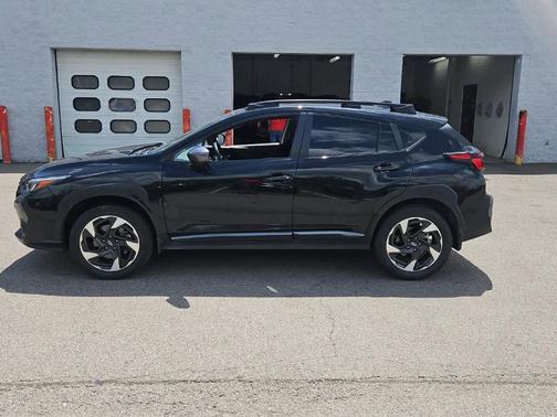 Crystal Black Silica 2024 Subaru Crosstrek Limited