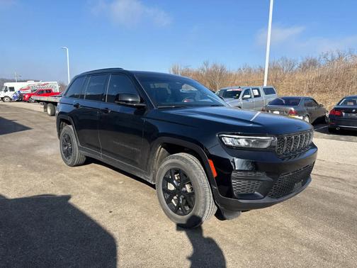 2024 Jeep Grand Cherokee Laredo