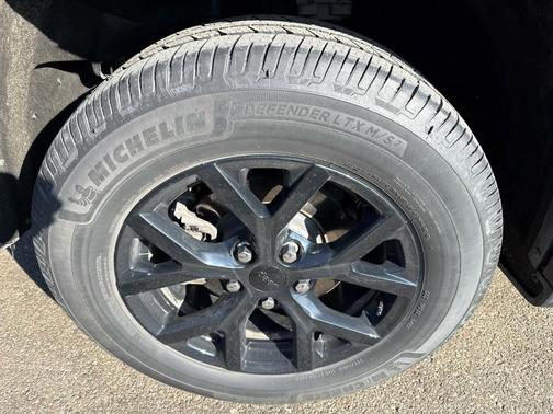 2024 Jeep Grand Cherokee Laredo