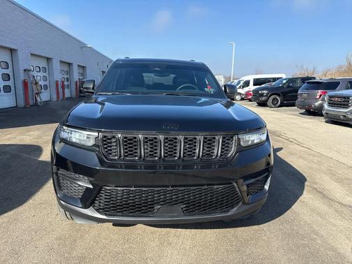 2024 Jeep Grand Cherokee Laredo