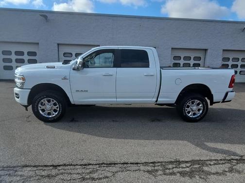 Bright White Clearcoat 2024 RAM 2500 Laramie