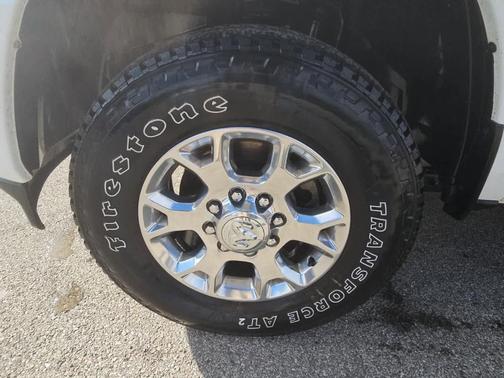 Bright White Clearcoat 2024 RAM 2500 Laramie