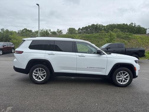 2022 Jeep Grand Cherokee L Laredo