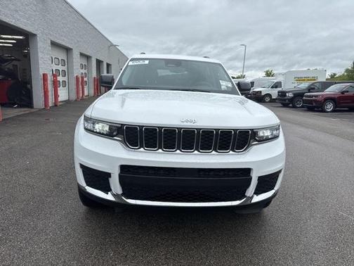 2022 Jeep Grand Cherokee L Laredo