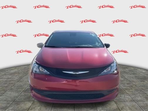 2026 Chrysler Voyager LX