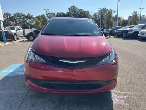 2026 Chrysler Voyager LX